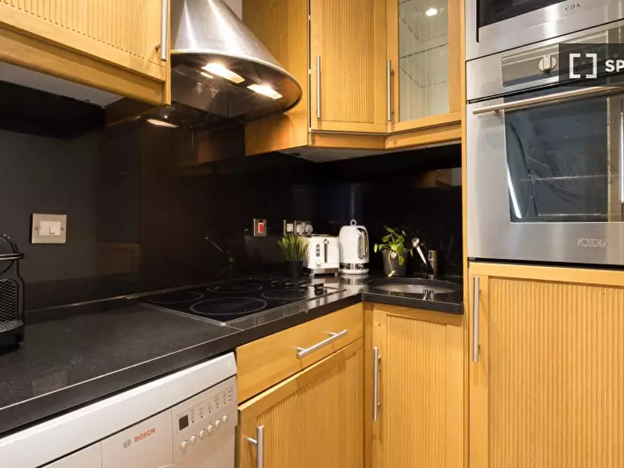 Immagine 19 di Appartamento in affitto  in flat a Kensington