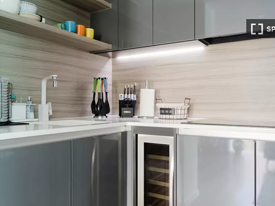 Immagine 11 di Appartamento in affitto  in Broomhill Road a Wandsworth