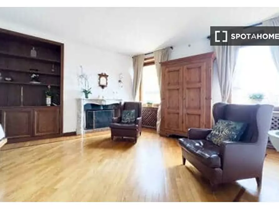 Immagine 2 di Appartamento in affitto  in Via Giulia a Roma