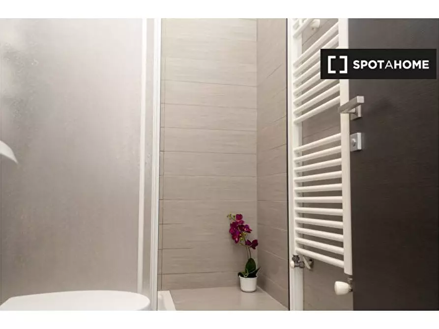 Immagine 9 di Camera condivisa in affitto  in Via Romolo Gessi a Torino