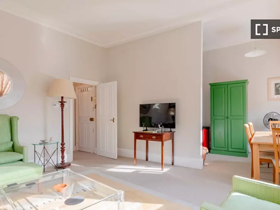Immagine 6 di Appartamento in affitto  in flat a Kensington