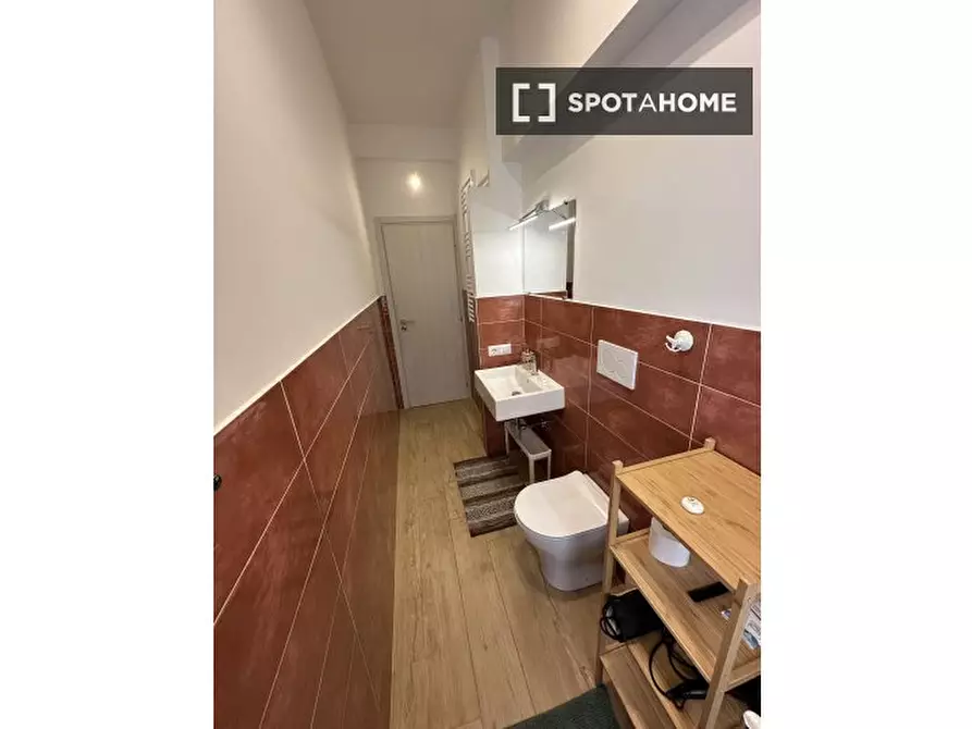 Immagine 4 di Camera condivisa in affitto  in Via Giovan Battista Gandino a Roma