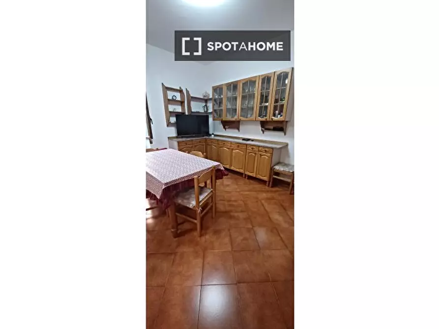 Immagine 3 di Camera condivisa in affitto  in Viale della Venezia Giulia a Roma