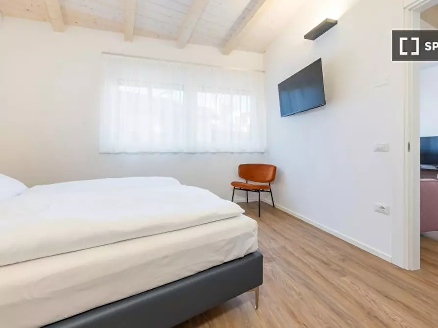 Immagine 2 di Camera condivisa in affitto  in San Giovanni a Trento