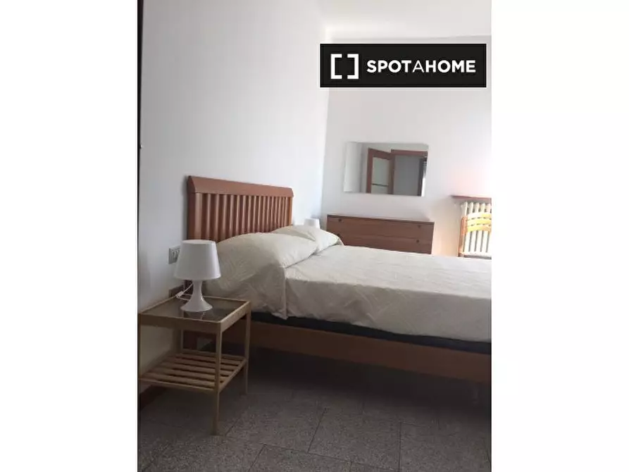 Immagine 6 di Camera condivisa in affitto  in Via Val Trompia a Milano