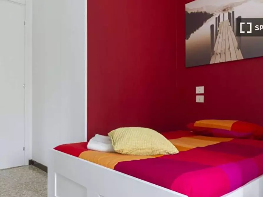 Immagine 18 di Camera condivisa in affitto  in Viale Carlo Espinasse Milan a Milano