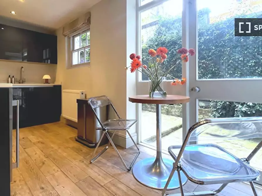 Immagine 5 di Appartamento in affitto  in Upper Montagu St a Paddington