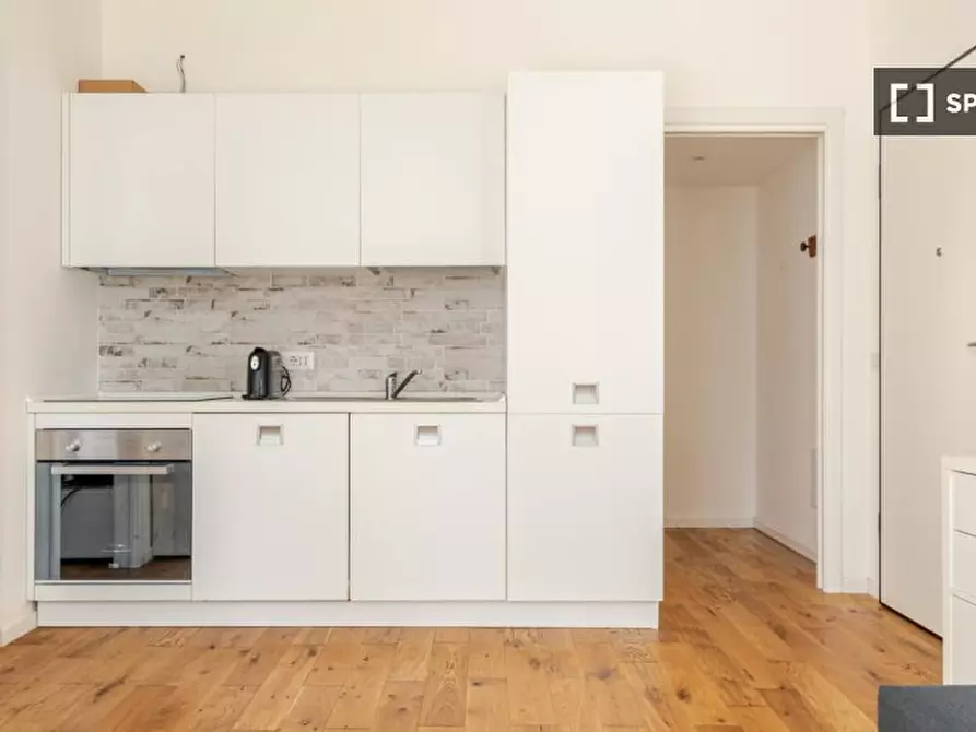 Immagine 5 di Ufficio in affitto  in Via Alfonso Capecelatro a Milano