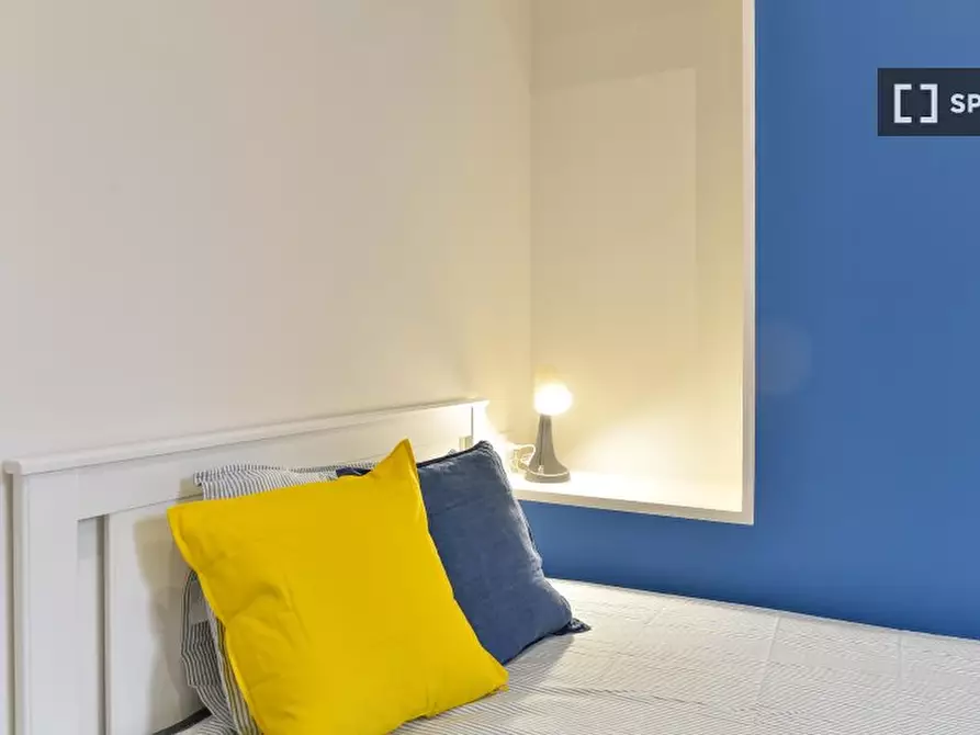 Immagine 2 di Camera condivisa in affitto  in Via Cesana a Torino