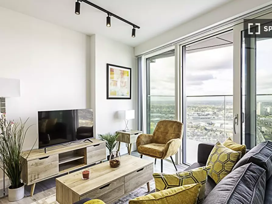 Immagine 9 di Appartamento in affitto  in Icon Tower a Ealing