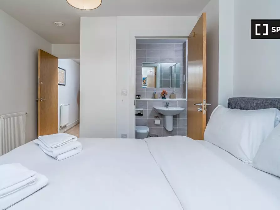 Immagine 13 di Appartamento in affitto  in Knightley Walk a Wandsworth