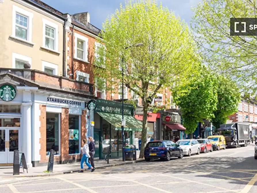 Immagine 5 di Appartamento in affitto  in Harvist Rd a Camden Town