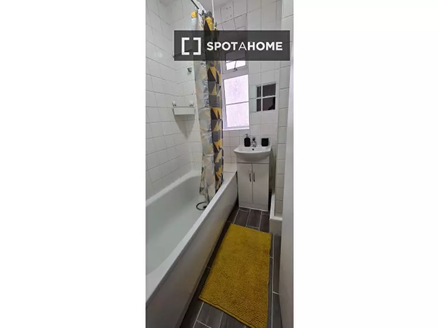 Immagine 7 di Camera condivisa in affitto  in Commodore Street a Poplar