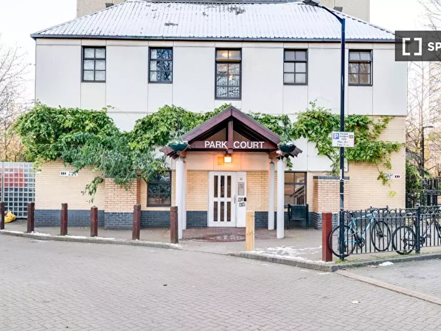 Immagine 10 di Appartamento in affitto  in Park Court a Wandsworth