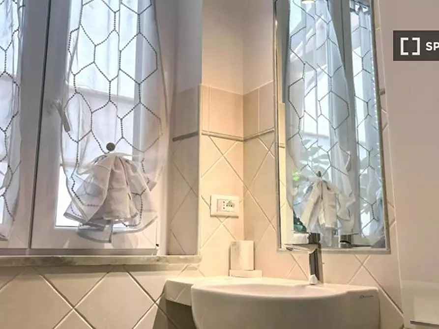 Immagine 12 di Appartamento in affitto  in Via Cerveteri a Roma