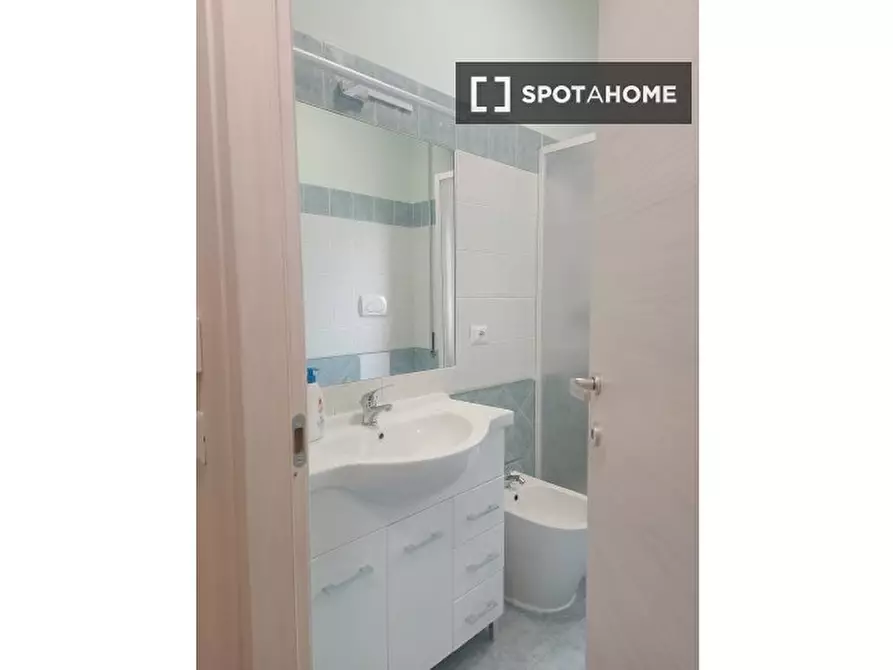 Immagine 6 di Appartamento in affitto  in Via Isaia Levi a Roma