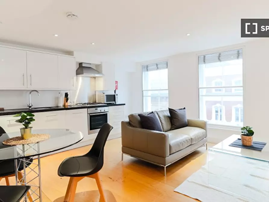 Immagine 7 di Appartamento in affitto  in a Wellington St a 