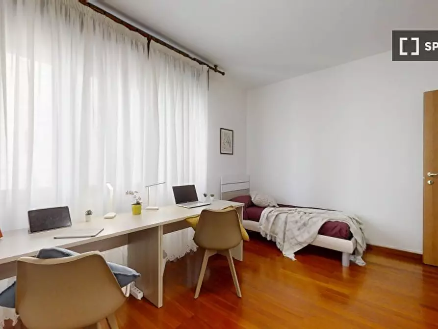 Immagine 4 di Camera condivisa in affitto  in VIA alfieri a Padova