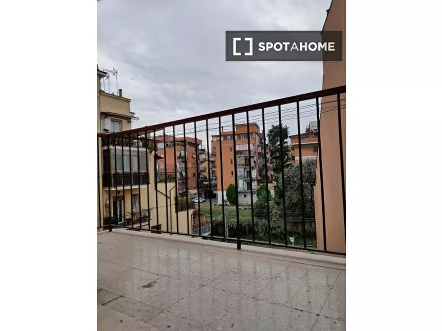 Immagine 6 di Camera condivisa in affitto  in Via Alessandro Pieri a Roma