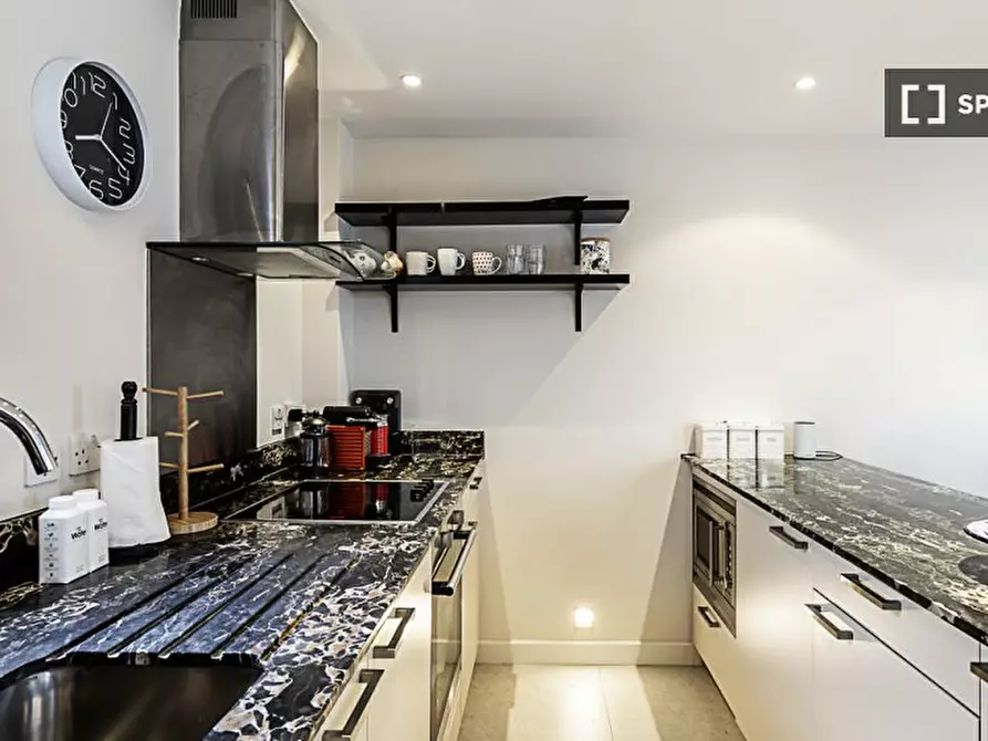 Immagine 7 di Appartamento in affitto  in Inver Court a Paddington