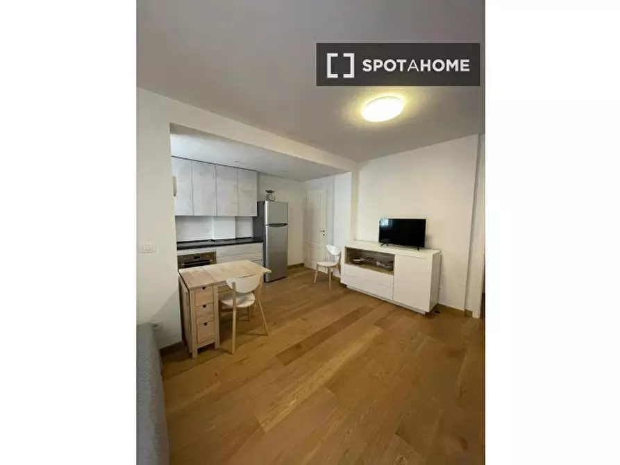 Immagine 1 di Appartamento in affitto  in Via Barberia a Bologna