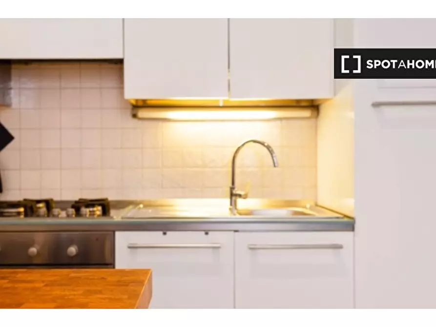 Immagine 5 di Appartamento in affitto  in Via Petrarca a Roma