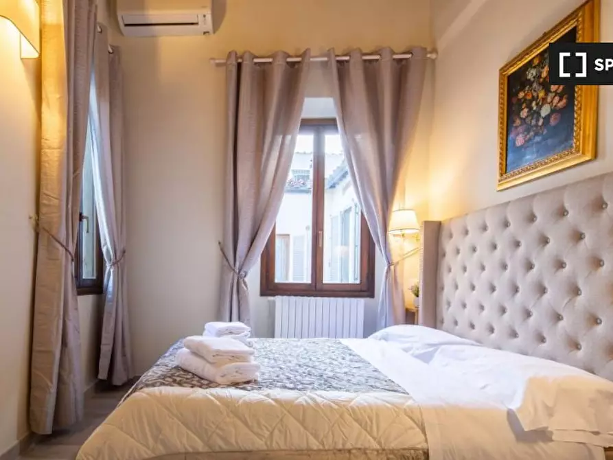 Immagine 7 di Appartamento in affitto  in Via dei Calzaiuoli a Firenze