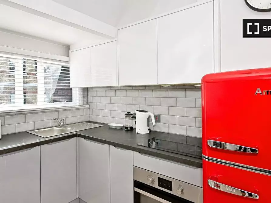 Immagine 5 di Appartamento in affitto  in Flat 7 Greek St a 