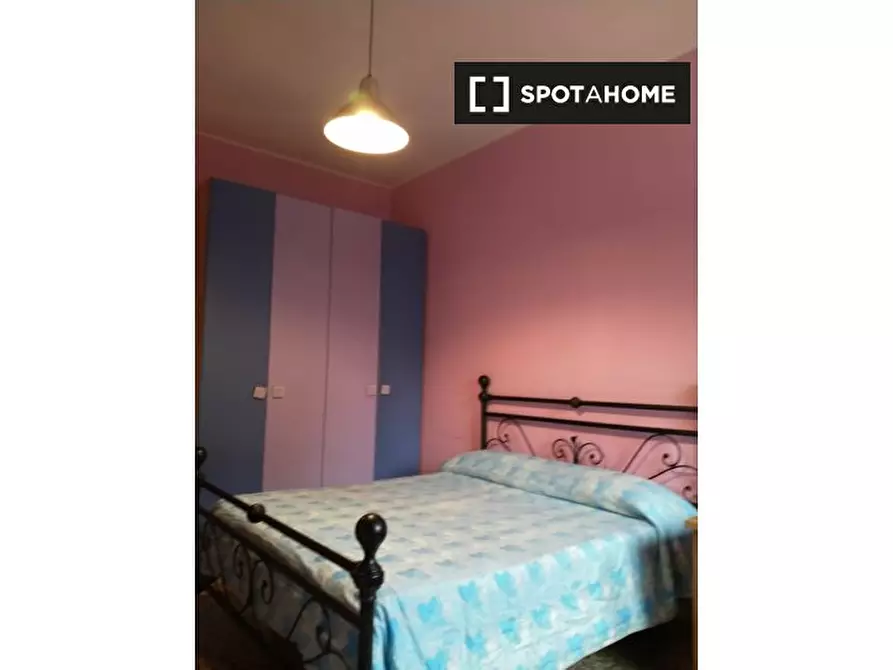 Immagine 4 di Camera condivisa in affitto  in Via Amiterno a Roma