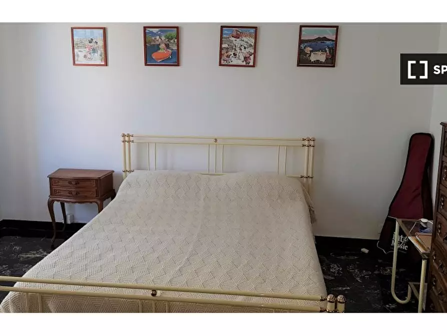 Immagine 5 di Camera condivisa in affitto  in Via Achille Neri a Genova