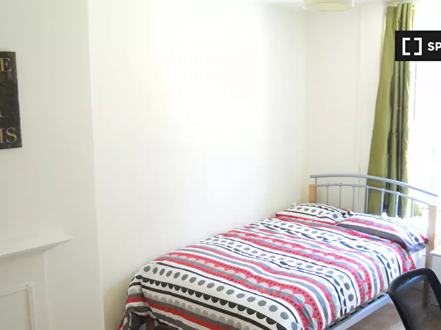 Immagine 1 di Camera condivisa in affitto  in Gill Street a Poplar