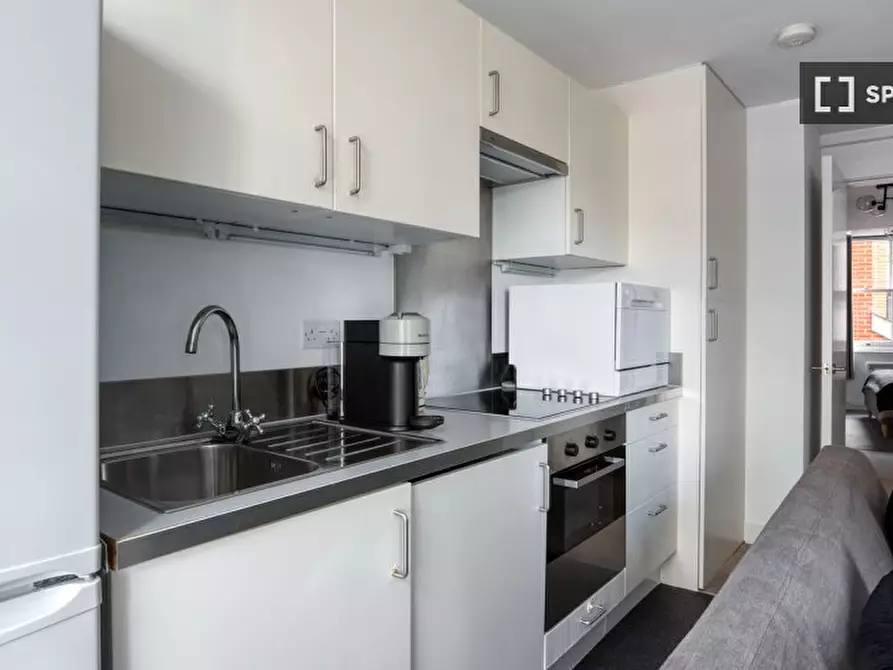 Immagine 6 di Appartamento in affitto  in Aldersgate St a Islington