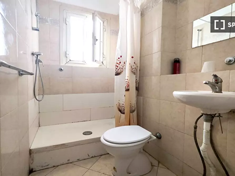 Immagine 15 di Camera condivisa in affitto  in Viale Tirreno, 00141 Roma RM, Italy a Roma