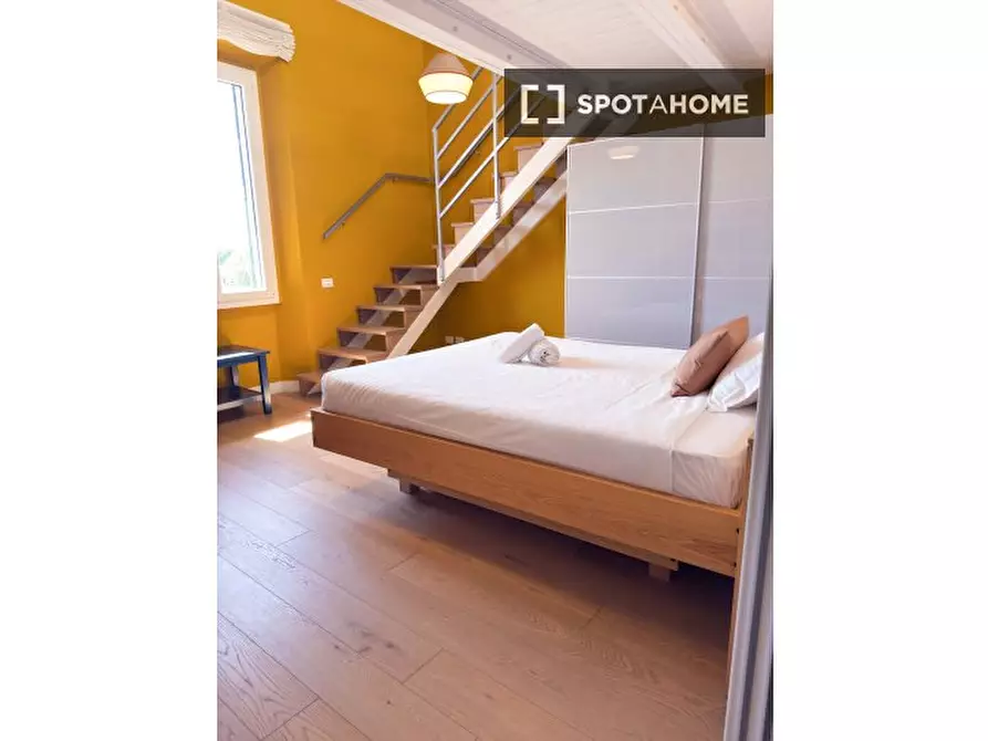 Immagine 1 di Appartamento in affitto  in Via di Rifredi a Firenze