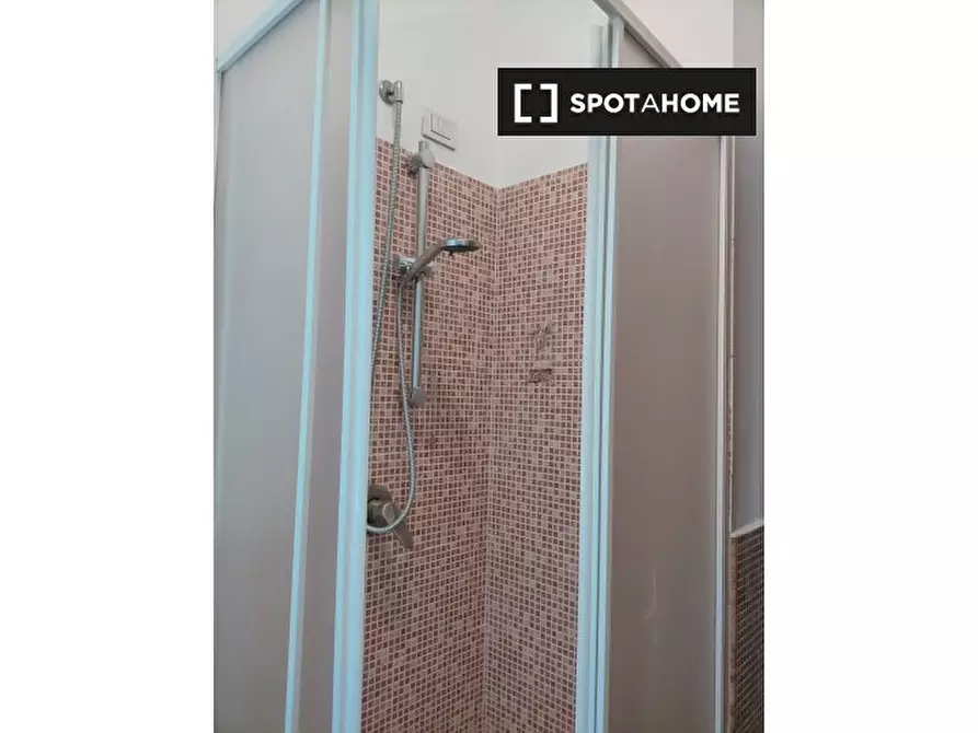 Immagine 9 di Ufficio in affitto  in Viale della Venezia Giulia a Roma