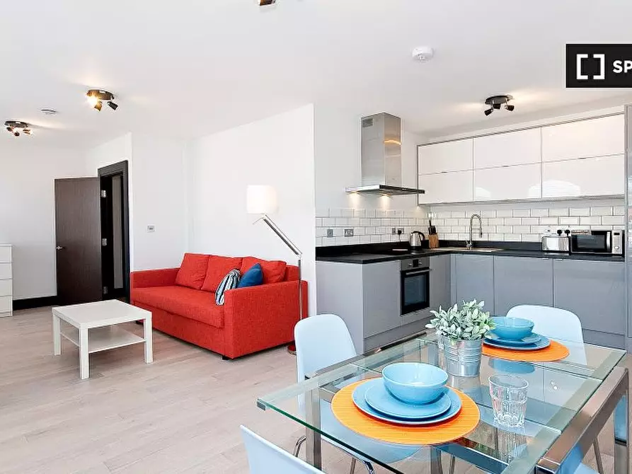 Immagine 4 di Appartamento in affitto  in Flat Heinze Building a Islington