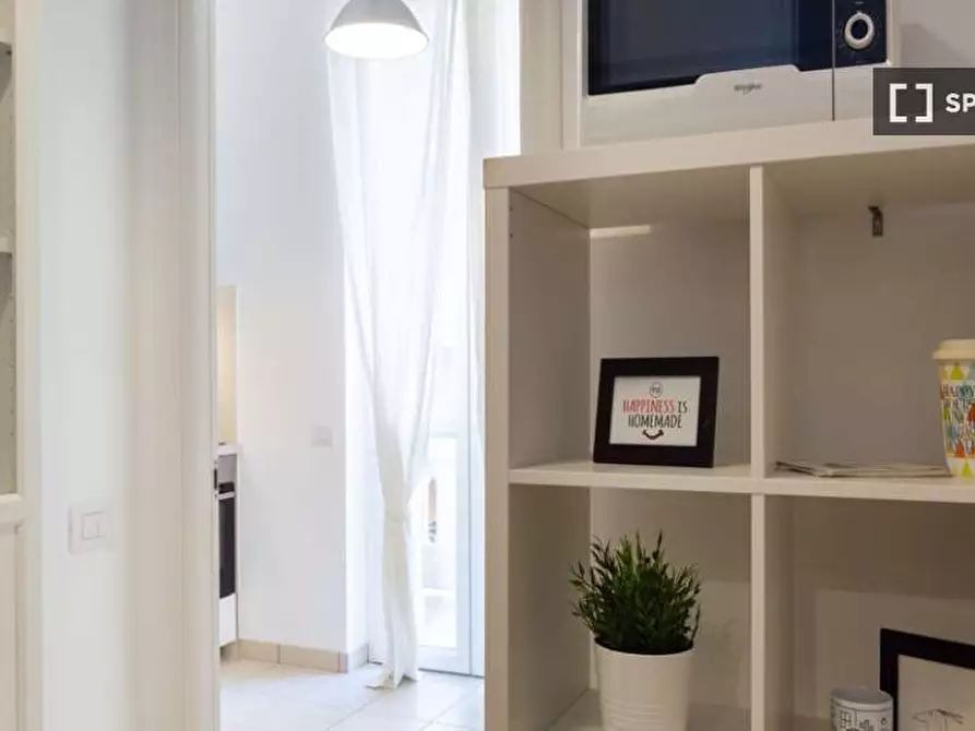 Immagine 6 di Camera condivisa in affitto  in Via Gardone a Milano
