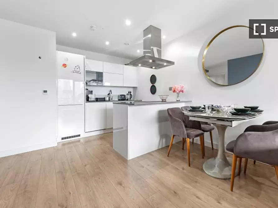 Immagine 4 di Appartamento in affitto  in St Paul's Way a Poplar