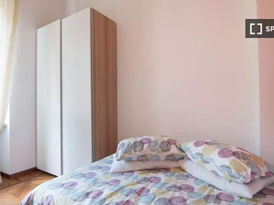 Immagine 2 di Camera condivisa in affitto  in Corso Re Umberto a Torino