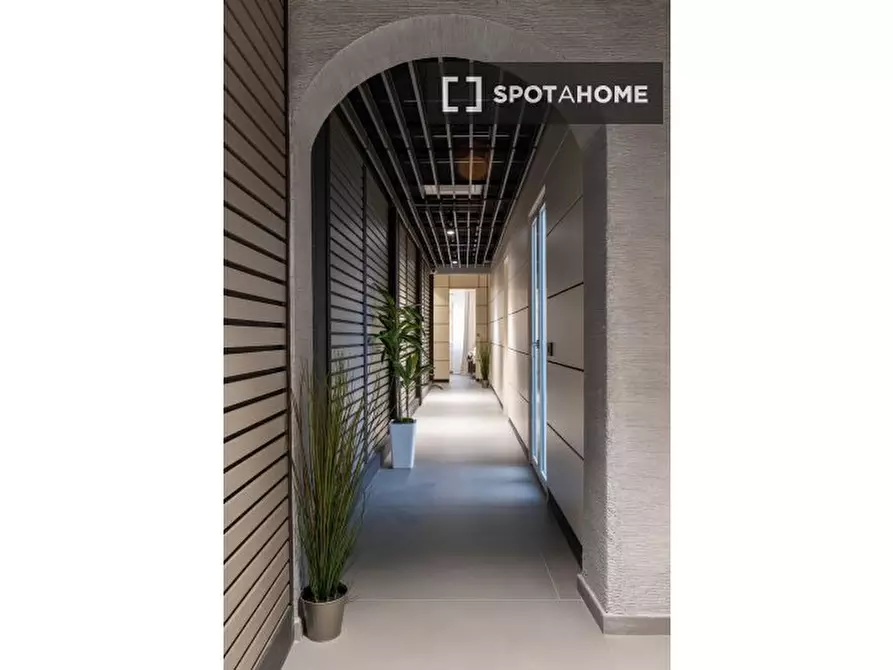 Immagine 16 di Camera condivisa in affitto  in Via Faenza a Firenze