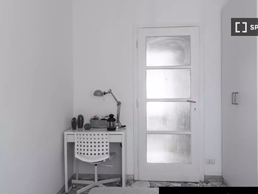 Immagine 2 di Camera condivisa in affitto  in Via Giuseppe Bruschetti a Milano