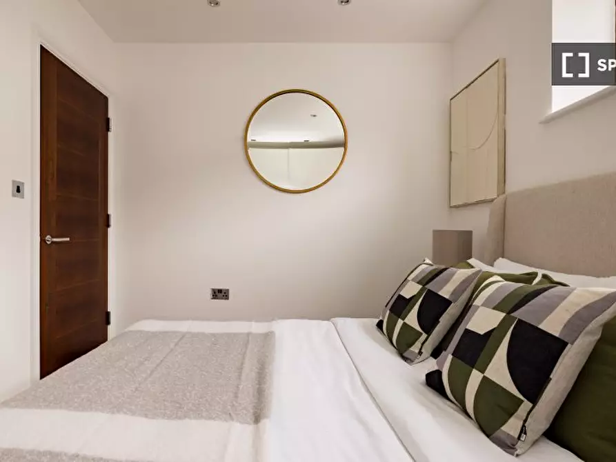 Immagine 8 di Appartamento in affitto  in Eton Garages a Camden Town