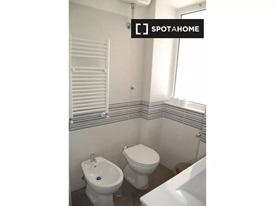 Immagine 7 di Camera condivisa in affitto  in Viale dello Scalo S. Lorenzo a Roma