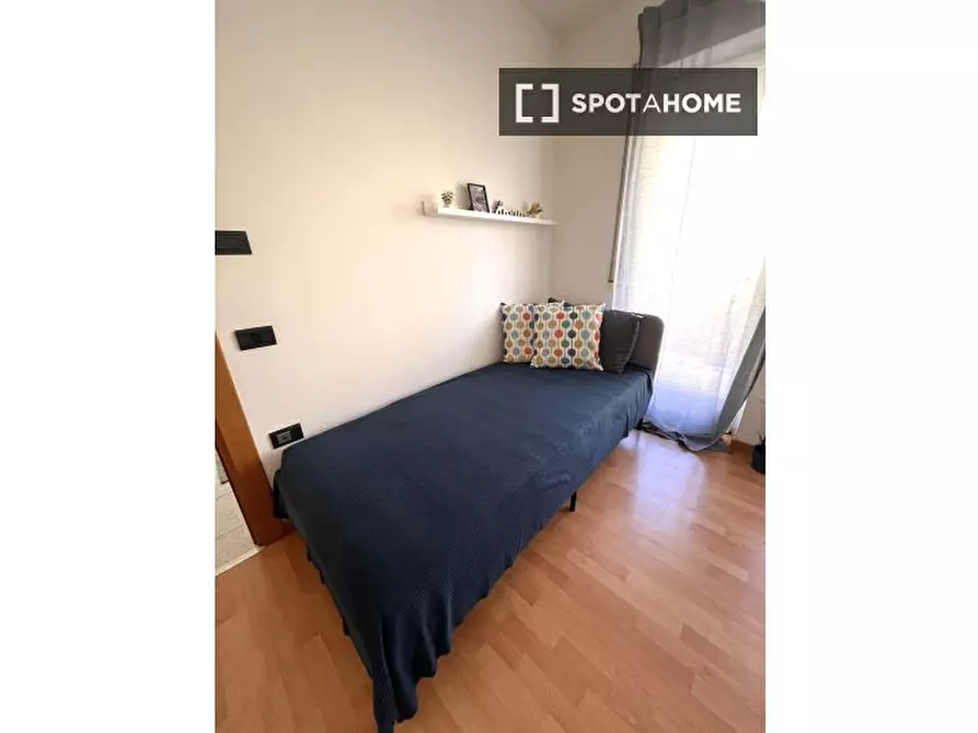 Immagine 4 di Camera condivisa in affitto  in Bolzano a Trento