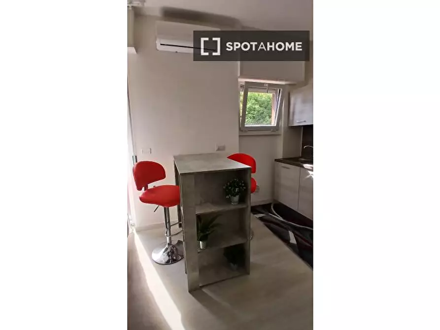 Immagine 15 di Ufficio in affitto  in Via Paul Valery a Milano