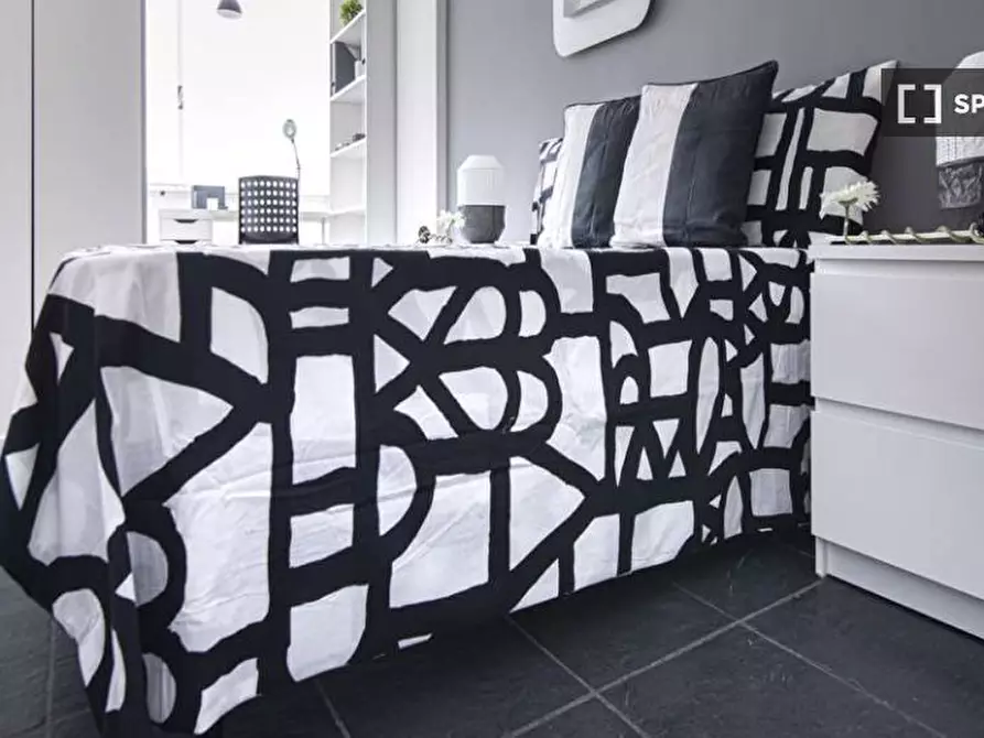 Immagine 1 di Camera condivisa in affitto  in Viale Brianza a Milano