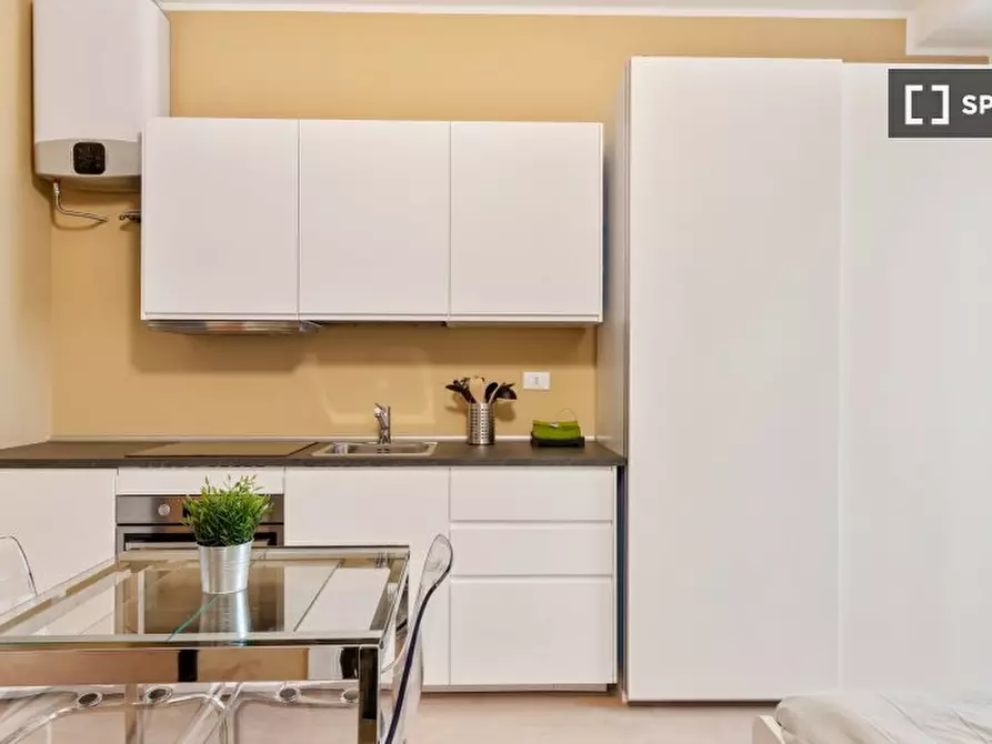 Immagine 4 di Ufficio in affitto  in Via Luciano Manara a Milano