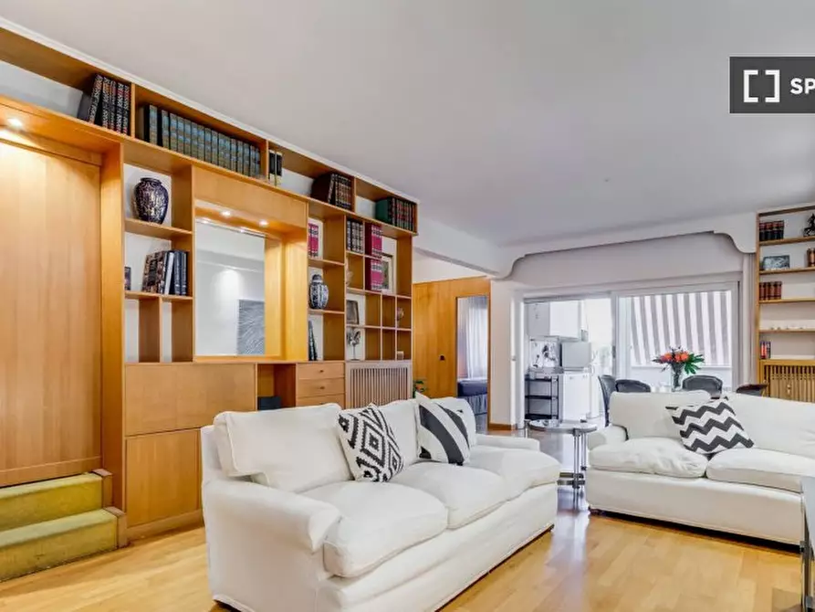 Immagine 2 di Appartamento in affitto  in Via dei Savorelli a Roma