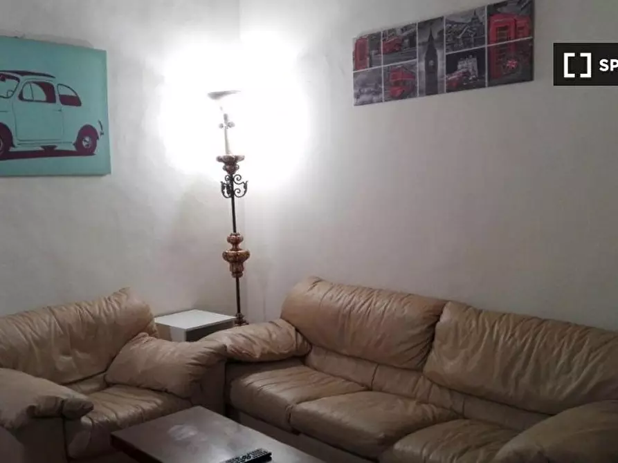 Immagine 9 di Camera condivisa in affitto  in Via dell' Oriuolo a Firenze