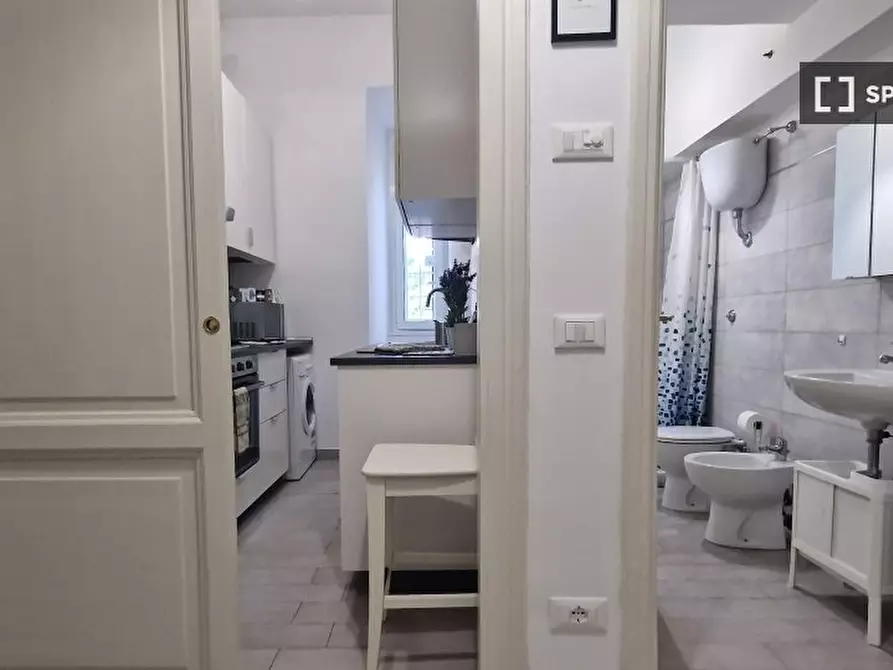 Immagine 11 di Camera condivisa in affitto  in Via Ostiense a Roma